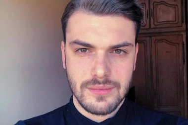 (FOTO) AUUUU! TOMA PANIĆ ŠOKIRAO NOVIM IZGLEDOM: Na koga vam sad liči?!!