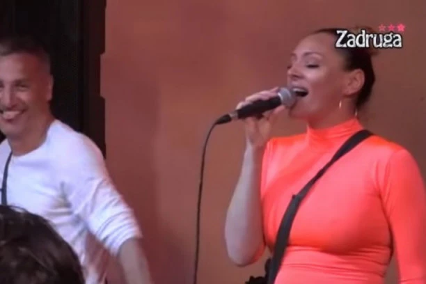 (VIDEO) Njihov rat je gotov: Gagi i Anabela sami uzeli mikrofon, pevali i smejali se kao nekada!