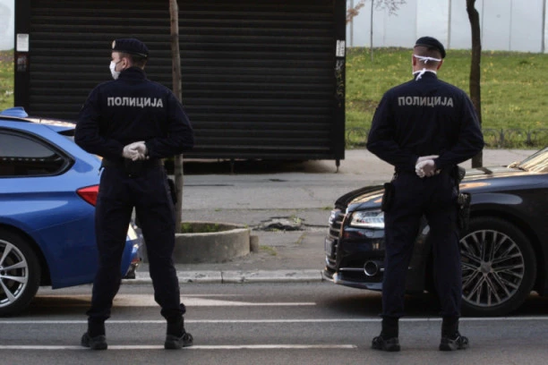 Kažnjeni mladići: Hteli da zapale u Novi Sad, a kad je policija pogledala dokumenta, odmah im je napisla krivične prijave