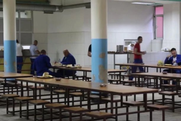 I oni imaju dobru stranu ličnosti: Robijaši iz Pančeva se odrekli obroka u korist Gerontološkog centra