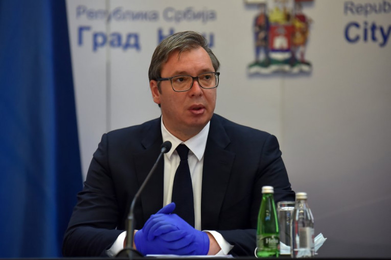 Vučić: Uspeli smo da podignemo plate lekarima i medicinskim sestrama, jeste napredak, ali nije ni to dovoljno