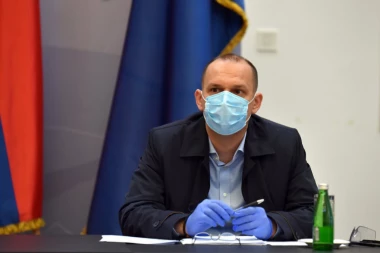 Ministar Lončar o nabavci vitamina za najugroženije: ONI KOJI PROTESTUJU SU GRAĐANIMA POMOGLI SA NULA DINARA!