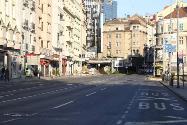 OPREZ! BEOGRADOM HARAJU DVE DEVOJKE: Nude besplatnu masažu, ako im otvorite vrata nadrljali ste!