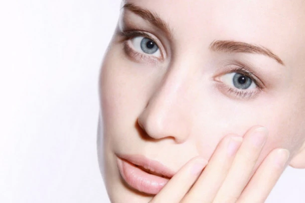 Da li ste čuli za "skin fasting"? Evo zašto žene obožavaju ovaj trend tokom izolacije!