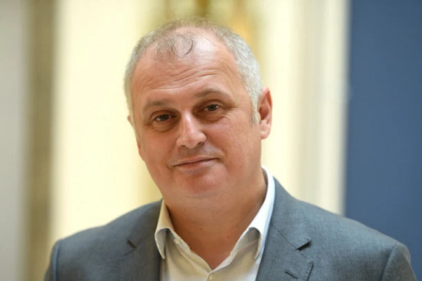 Vesić: Prihvatilišta za decu, i za stara i odrasla lica, bez evidentiranih slučajeva koronavirusa