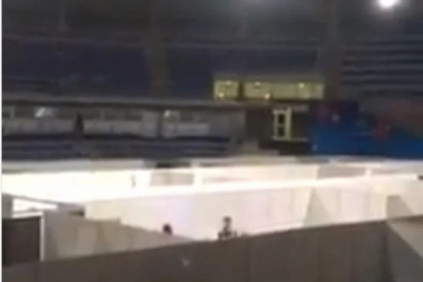 (VIDEO) ORI SE DVORANA ČAIR U NIŠU: Pacijenti zaraženi koronom odali počast heroju doktoru Laziću