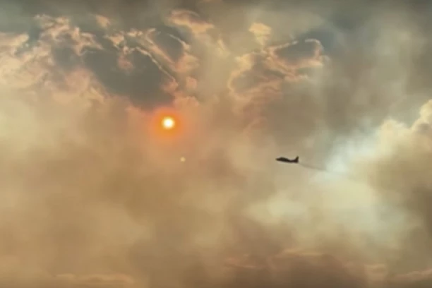 ČUDNA MAGLA SE NADVILA NAD BEOGRADOM! Građani Karaburme, Mirijeva, Konjarnika se guše u DIMU I SMRADU, prozore ne smeju da otvore!