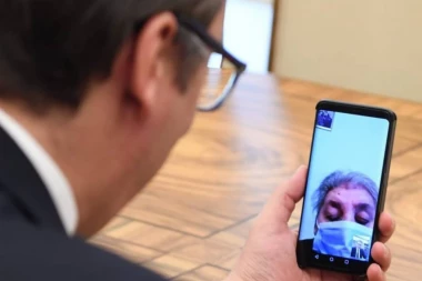 (VIDEO) Vučić pričao sa bakom Milicom: Nazvala ga "sinom najlepšim", a evo šta mu je sad rekla!