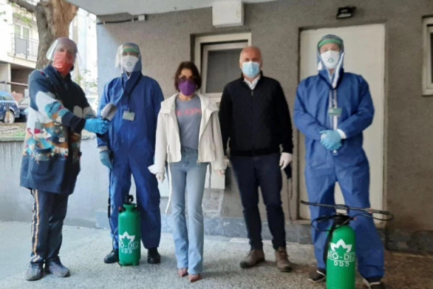 Zvezdarci besplatno dezinfikuju više od 3.200 zgrada: Apelujemo na sugrađane da poštuju mere nadležnih, i da se maksimalno socijalno distanciraju