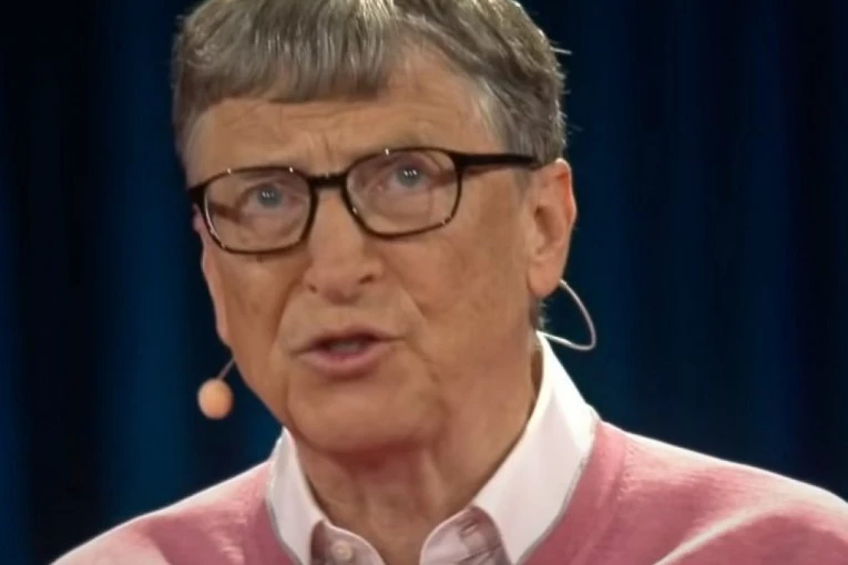 Bil Gejts je vakcinisao svoju decu