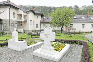 Sada više nego ikad treba da idemo Pavlovim putem! Poseta manastiru Rakovica