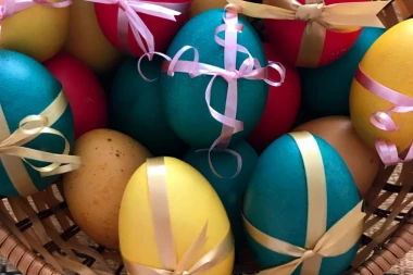 HRISTOS VASKRSE! SREĆAN VASKRS!