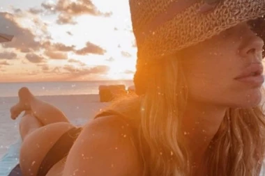 (FOTO) GOREĆE DRUŠTVENE MREŽE: Pet saveta za IDEALAN SELFI, jednu stvar OBAVEZNO koristite svaki put!