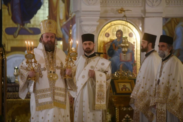 GEJ (NI)JE OK! Sinod SPC oštro protiv Zakona o ISTOPOLNIM ZAJEDNICAMA