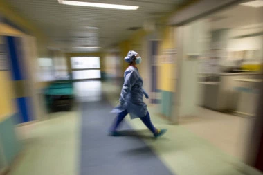 Smanjen broj teških pacijenata: Na respiratoru je 75 bolesnika