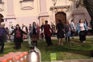 (VIDEO) Opleli kolce i ne misle! Narodno veselje na Vaskrs: Đipaju i deca i pop usred epidemije koronavirusa!