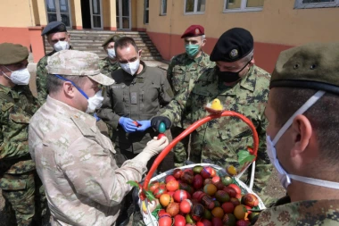 Ministar Vulin za Vaskrs sa pripadnicima Oružanih snaga Ruske Federacije