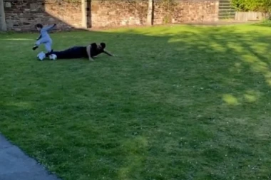 (VIDEO) Sa njim nikada nije dosadno: Lovrenov oštar klizeći start nad sinom, reagovao i "VAR"!