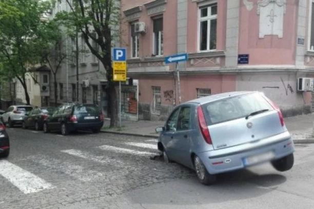 NE TREBA VI DA PLAĆATE POPRAVKU! Ako oštetite vozile zbog rupe na putu, oni su dužni da vam daju i nekoliko HILJADA EVRA! PROCEDURA ZA NAPLATU ŠTETE JE JEDNOSTAVNA!