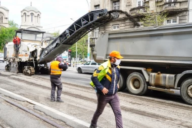 (FOTO) Nastavljaju se radovi u Ulici Džordža Vašingtona