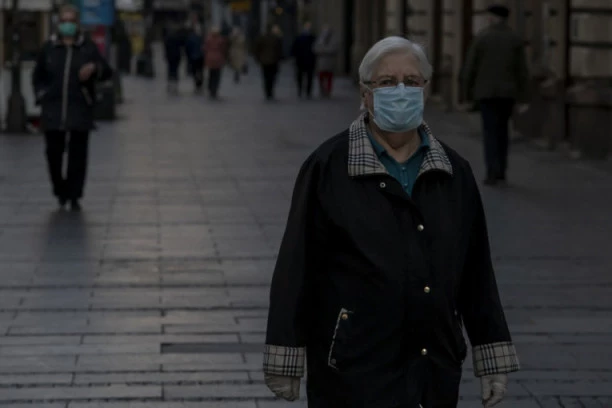 Virus ponovo ušao u DOMOVE ZA STARE, a evo i u kojim gradovima!