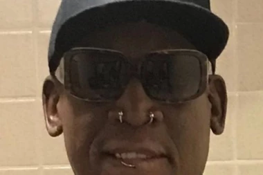 Rodman nije puštao slavnu glumicu iz kreveta a onda je na vrata pokucao Džordan: Morali smo da je izbacimo...