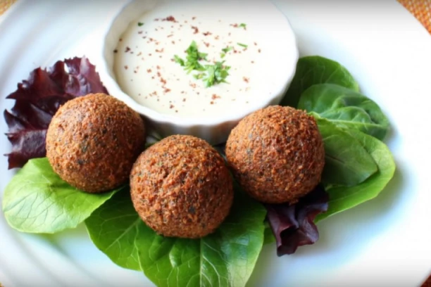 RECEPT ZA ORIGINALNI FALAFEL: Meso vam nije potrebno, DVA jeftina sastojka su ključna!