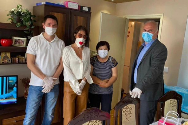 (FOTO) HEROJI OPŠTINE ZVEZDARA! Trojke se rodile na drugi dan Vaskrsa: U ovim trenucima, NATALITET JE VAŽAN ZA SRBIJU!