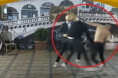 (NECENZURISAN VIDEO) KRVOPROLIĆE U PAROVIMA! Masovna tuča bez obezbeđenja: Takmičaru RAZBIJEN NOS jedva došao do vazduha!