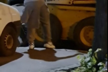 (VIDEO) Bastaćevi banditi pravili lom po Beogradu: Razuralena grupa vikala i rušila gradilište