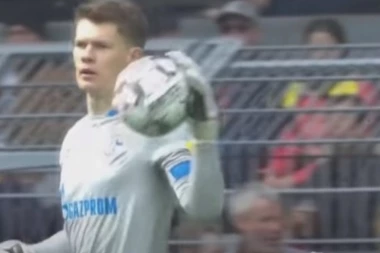 Pobegli iz zemlje: Navijači žele da linčuju roditelje novog golmana Bajerna