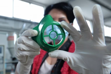 (FOTO) Proizvedena prva tura "zelenih maski" u Srbiji!