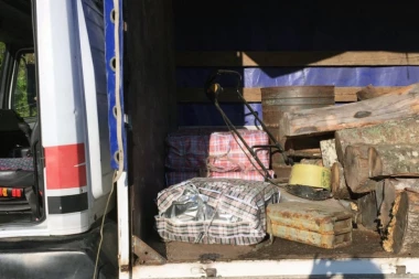 KAMION PUN ZELENILA: Opušteno prevozio više od 65 kila marihuane, a onda je "naleteo" na policijsku kontrolu!