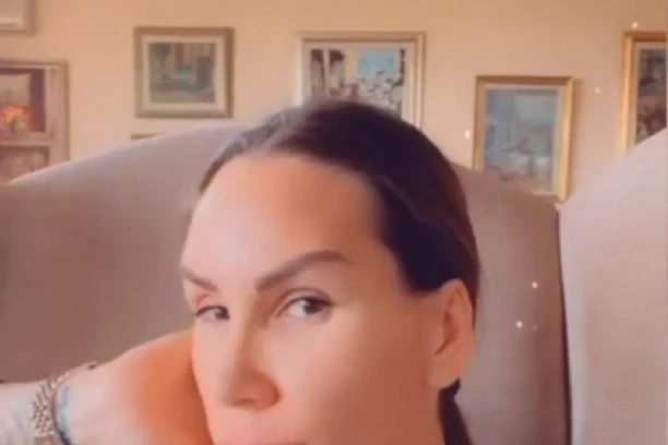 NIKOLIJA SE OKRENULA NOVOM POSLU! Nema leba od muzičke karijere pa morala HITNO da se snalazi - ZGRANUĆETE SE KAD VIDITE O ČEMU SE RADI!