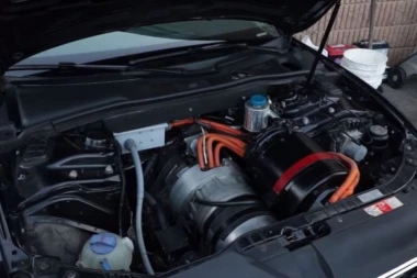 (VIDEO) Zver na baterije: Ovako izgleda kada V8 zamenite elektromotorom!