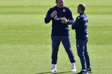 (FOTO) Crveno-beli se vratili treninzima, Stankovićeva jasna poruka: Zvezda je spremna na sve!