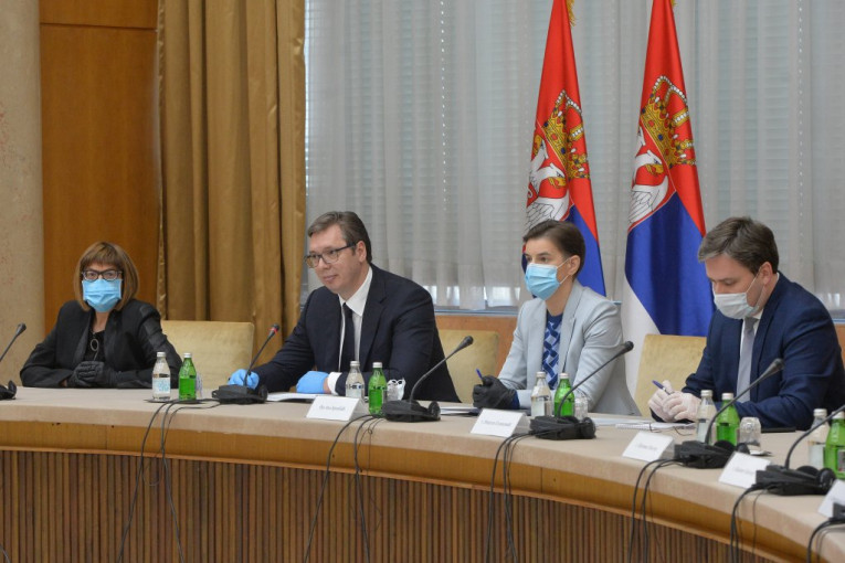 (VIDEO) SASTANAK U PALATI SRBIJA: Vučić sa predstavnicima stranaka, tema parlamentarni izbori