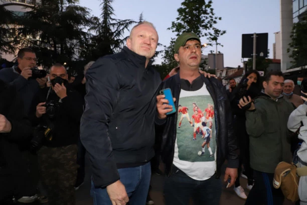 ĐILAS ZARIO SERGEJU NOŽ U LEĐA! Smenjuje ga sa čela PSG, dovodi svoju krticu! PROPAST OPOZICIJE DEFINITIVNA