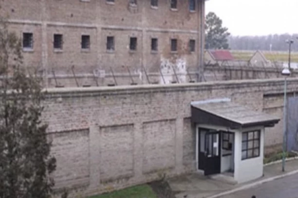 POBEGAO ZATVORENIK IZ ZABELE! Komandir hicima zaustavio njegovog saučesnika