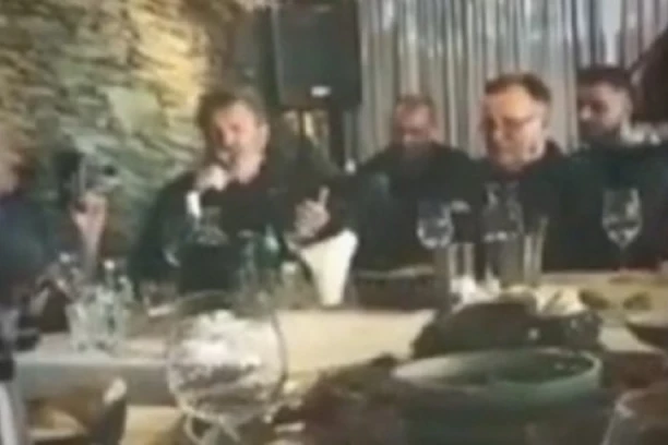 SKANDAL! Pevač NASRNUO na mladića na nastupu, izbila NEVIĐENA DRAMA, pojavio se PRAVI SNIMAK!