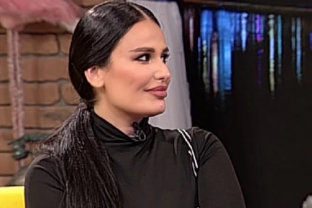 BUKTI NOVI RAT NA ESTRADI! Tanja Savić POKRALA Indi, a pevačica joj OVAKO odgovorila!