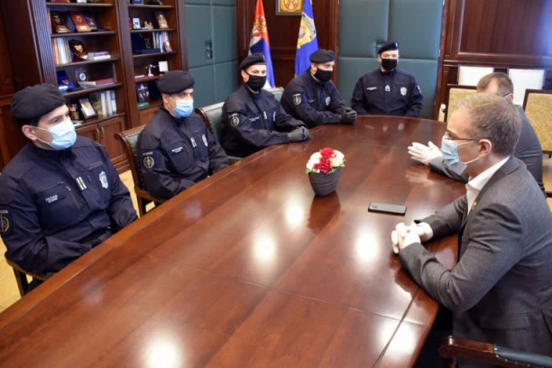 Nebojša Stefanović: Ponosan sam na pripadnike Policijske brigade