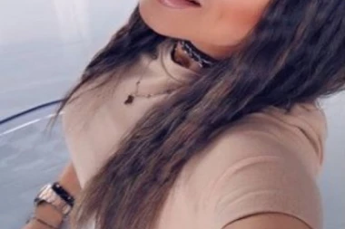 (FOTO) IZGLEDA KAO DA IMA 16 GODINA! Sandra Afrika se podvrgla OVOME: Izgleda mlađe i lepše nego IKADA!