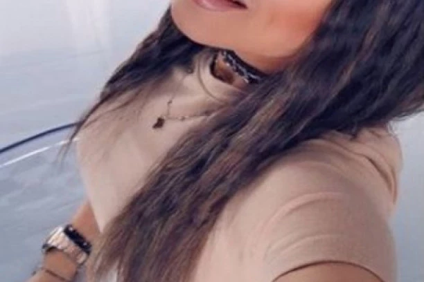 (FOTO) IZGLEDA KAO DA IMA 16 GODINA! Sandra Afrika se podvrgla OVOME: Izgleda mlađe i lepše nego IKADA!