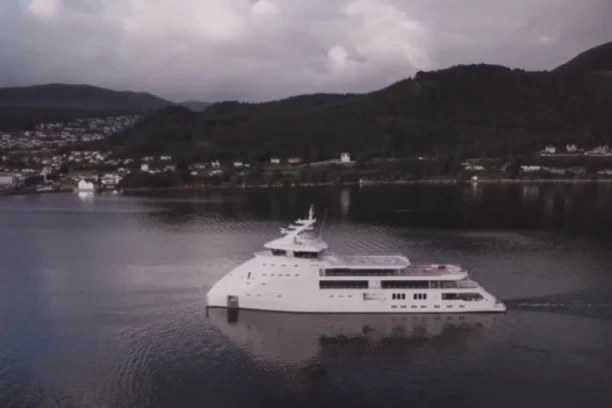 Kao morski biser: Jedna od najlepših jahti na svetu, Olivia O., uplovila u barsku luku!