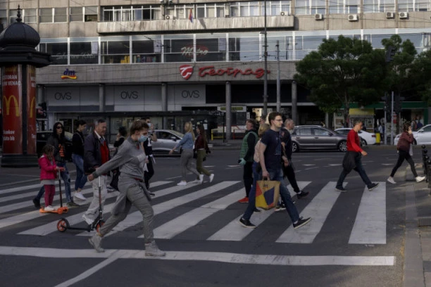 Gastarbajteri koji ne plate porez čekaju PAPRENE kazne pa i ZATVOR: Na zarađenih 1.000, državi ide 400 EVRA!