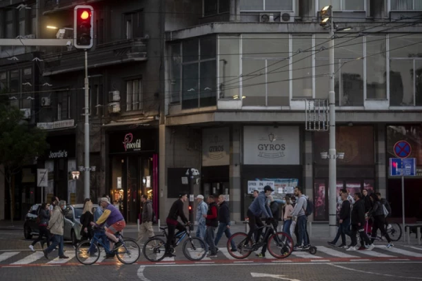 Gradonačelnik Beograda najavio: UVODE SE NOVE MERE, KOMUNALNA POLICIJA PIŠE KAZNE NA LICU MESTA