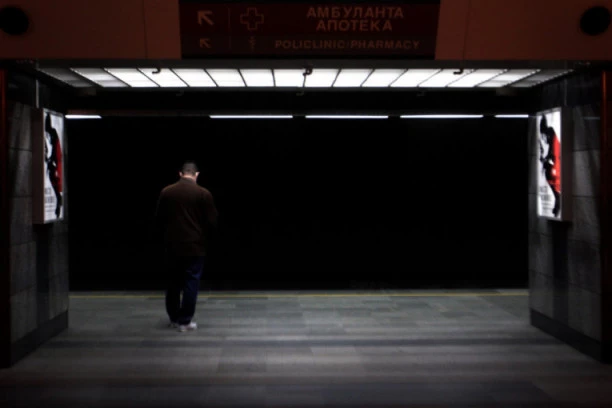 Užas u Beogradu! U napuštenom vagonu pronađeno obešeno telo