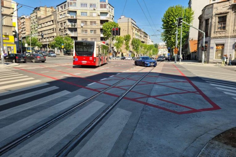 Raskrsnica ulica Džordža Vašingtona i Bulevara despota Stefana