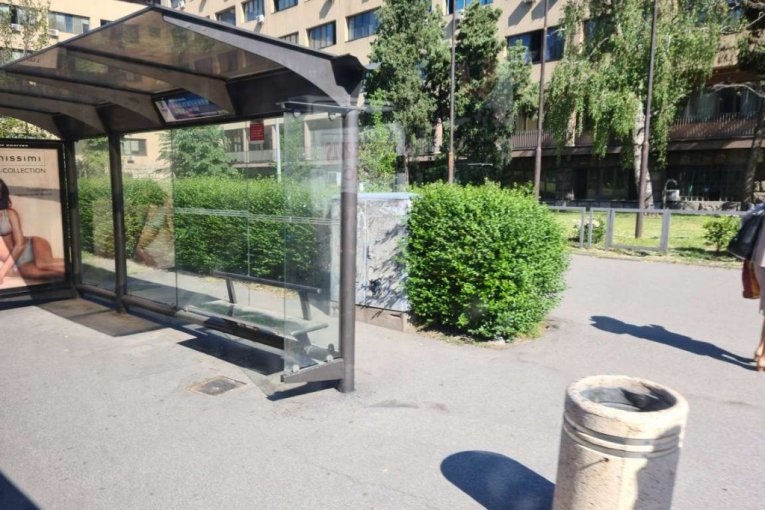 Stanica ispred MUP-a u Bulevaru despota Stefana